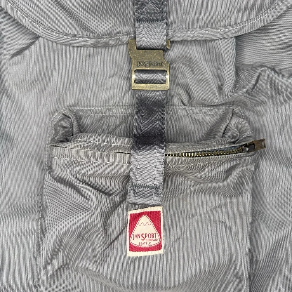 JanSport Vintage Off Trail Heritage Hiking Backpack Skip Yowell Lightweight Gray